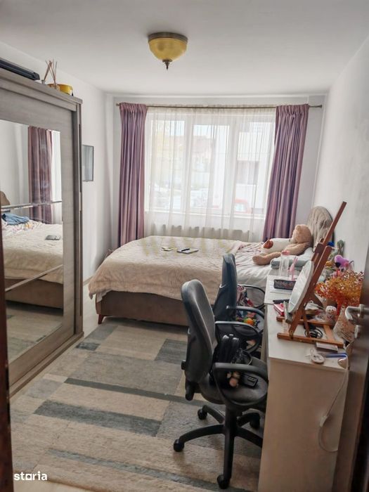 Apartament 3 camere, parter inalt, loc de parcare, zona Exterior Vest