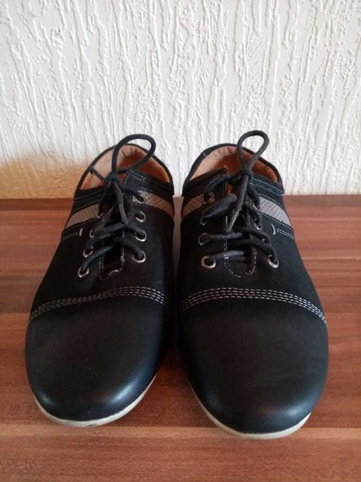 Продам женские туфли