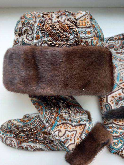 Шапка, платок, руковички