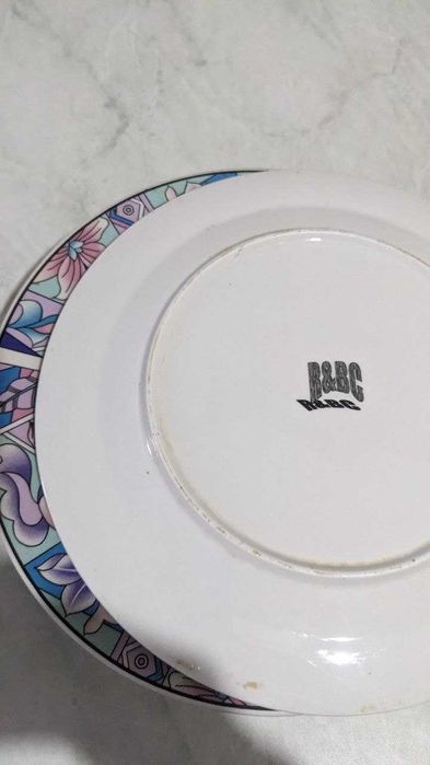 Тарелки большие фаянсовые 6 шт.,диаметр 25 см,б/у