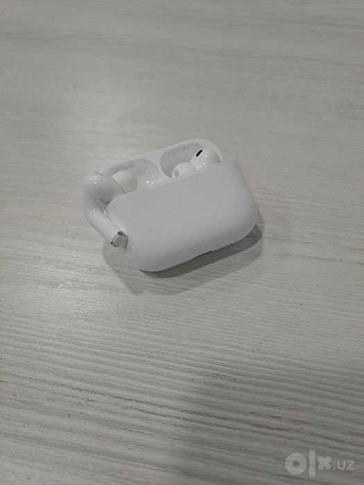 Airpods pro max 3 , в хорошем состоянии