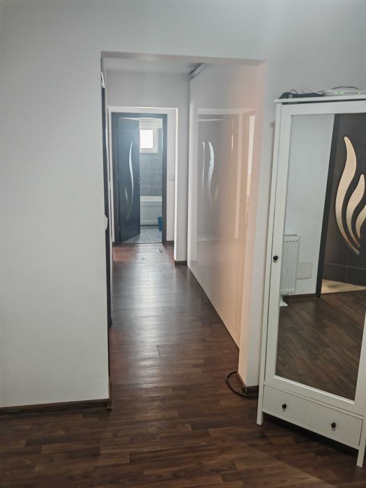 Închiriez apartament  pe o perioadă mai lungă sau in regim hotelier