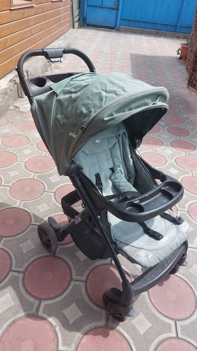 Продам коляску летнюю прогулочную