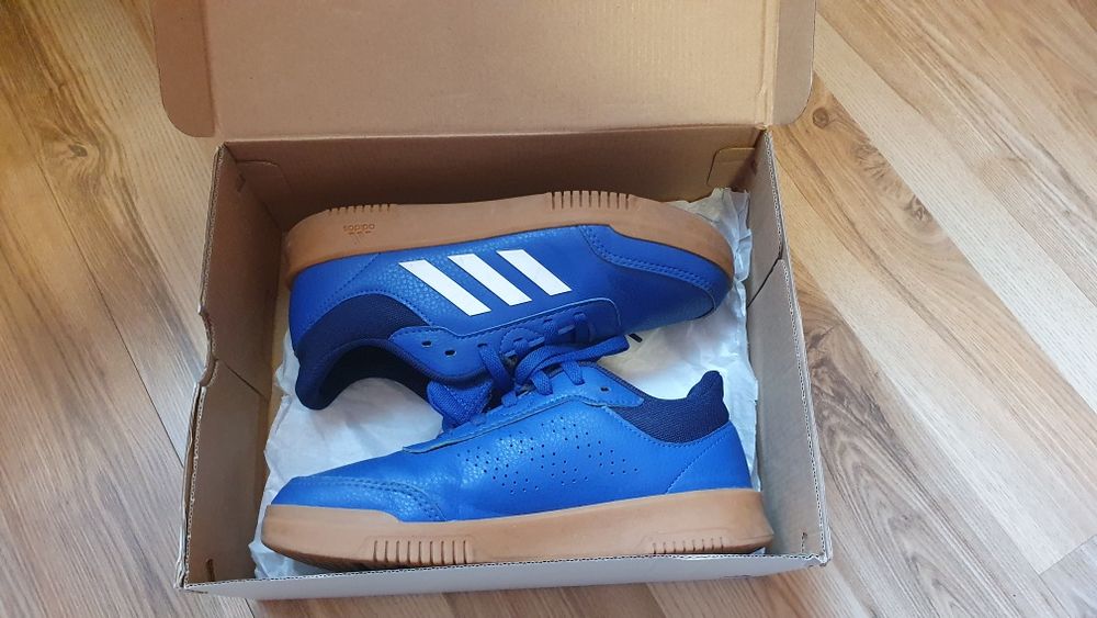 Adidasi marime 36 2/3