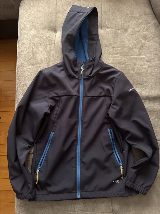 Детски юношески якета и горнища