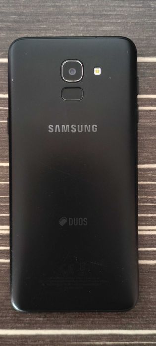 Мобилен телефон Samsung Galaxy J6