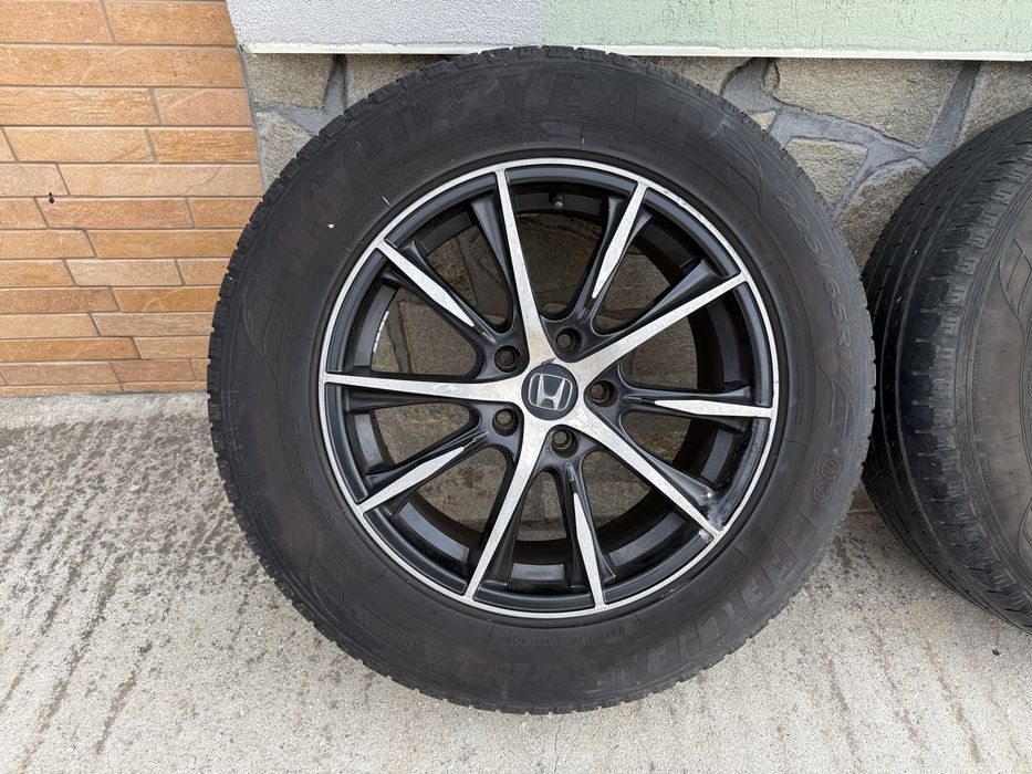 Продавам джанти с гуми 17-ки от Honda CRV 3
