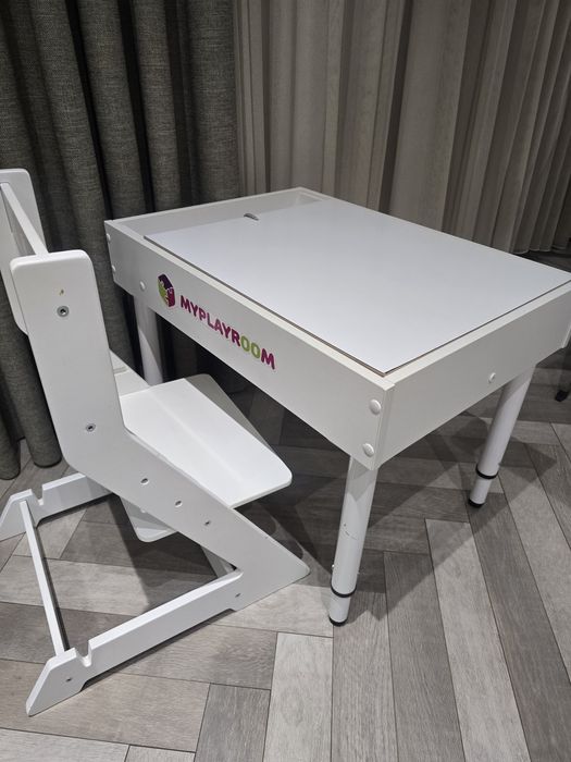 Детский стол и стул