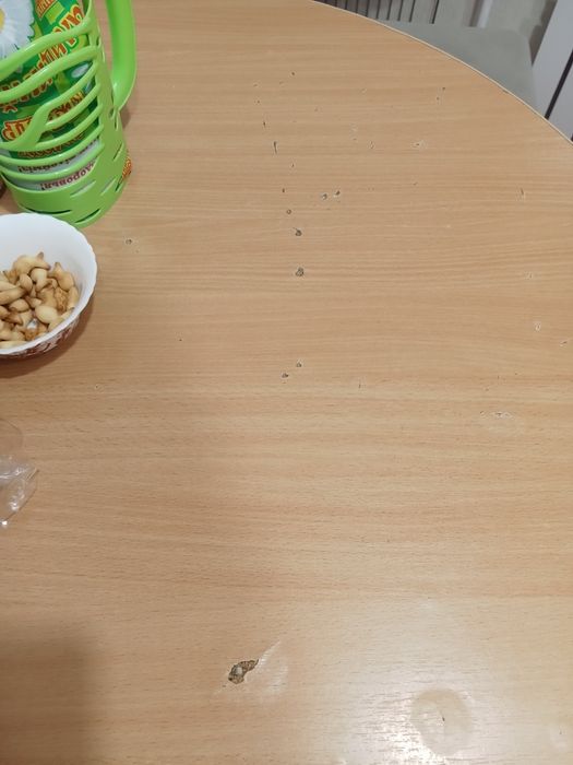 Продам кухонный стол недорого