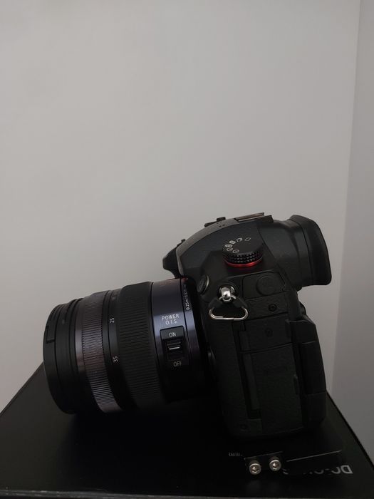 Panasonic lumix DC-GH5S cu obiectiv panasonic lumix 12-35mm f2.8 f