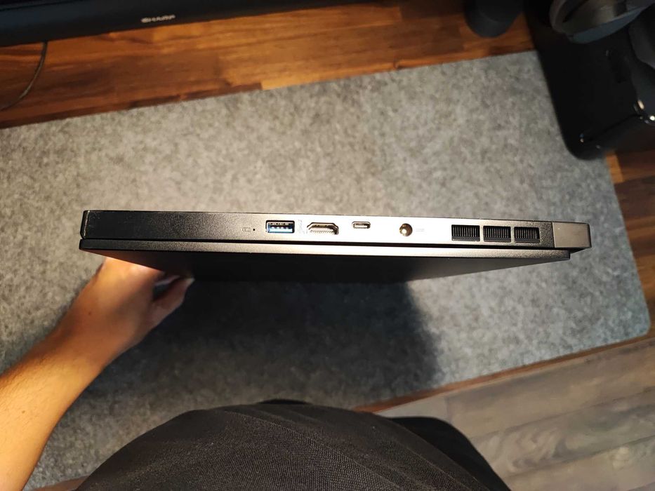 Лаптоп MSI GS66 Stealth