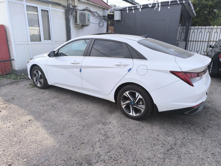 Hyundai Elantra 1.6 Mator Luk bor 2022 yil