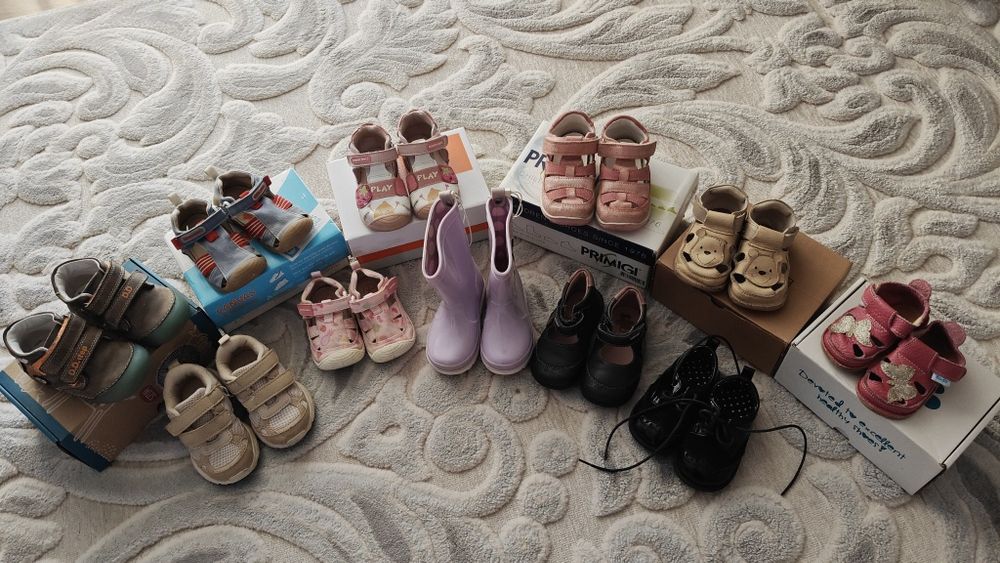 Incaltaminte baietei si fetite