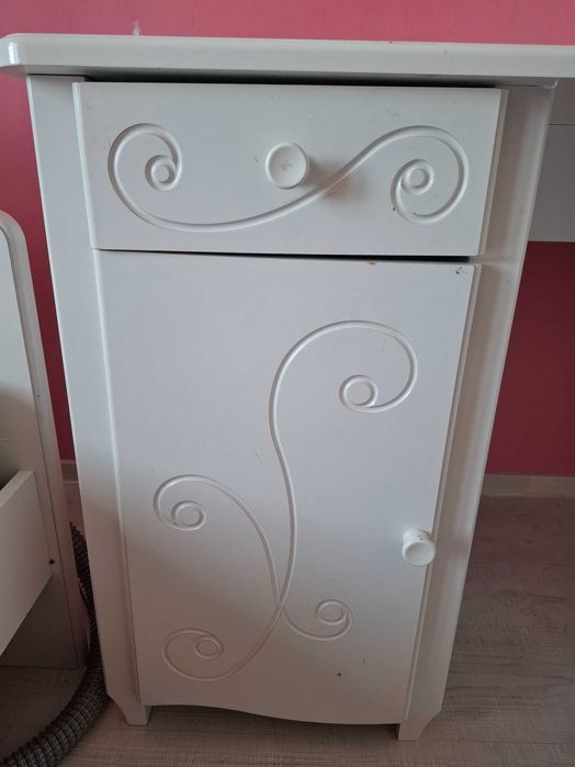 Mobila tineret ( fete)