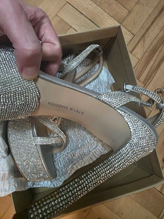 Елегантни дамски обувки на висок ток  Steve Madden