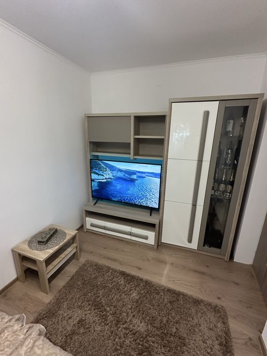 Inchiriez apartament 3 camere