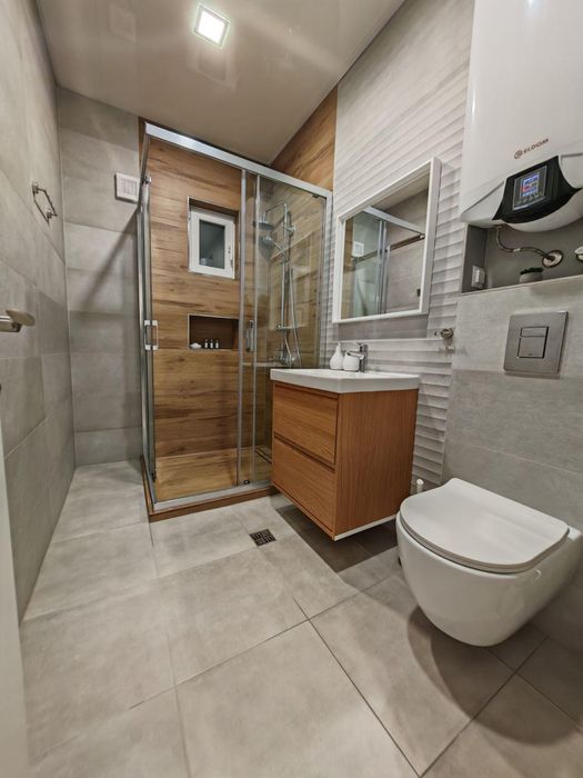 Дава се под наем Двустаен апартамент в Варна, Център - 85 кв.м за 718.08 € - Снимка #5