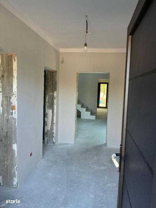 Proprietar Vand Casa TERMO  PASIVA capabila sa functioneze independent