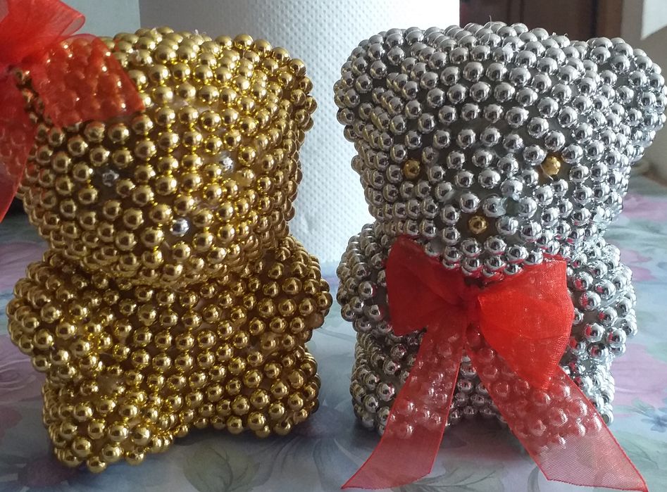 Ursuleți din spumă cu mărgele