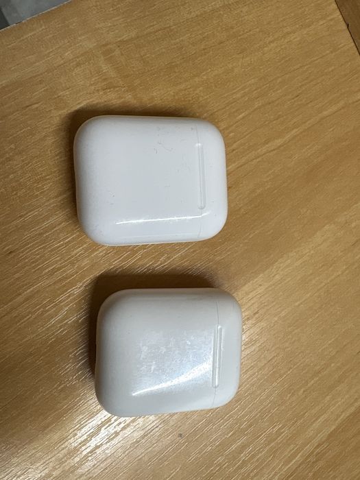 Эирподс 2 , 2 кейса 3 наушника (б/у)