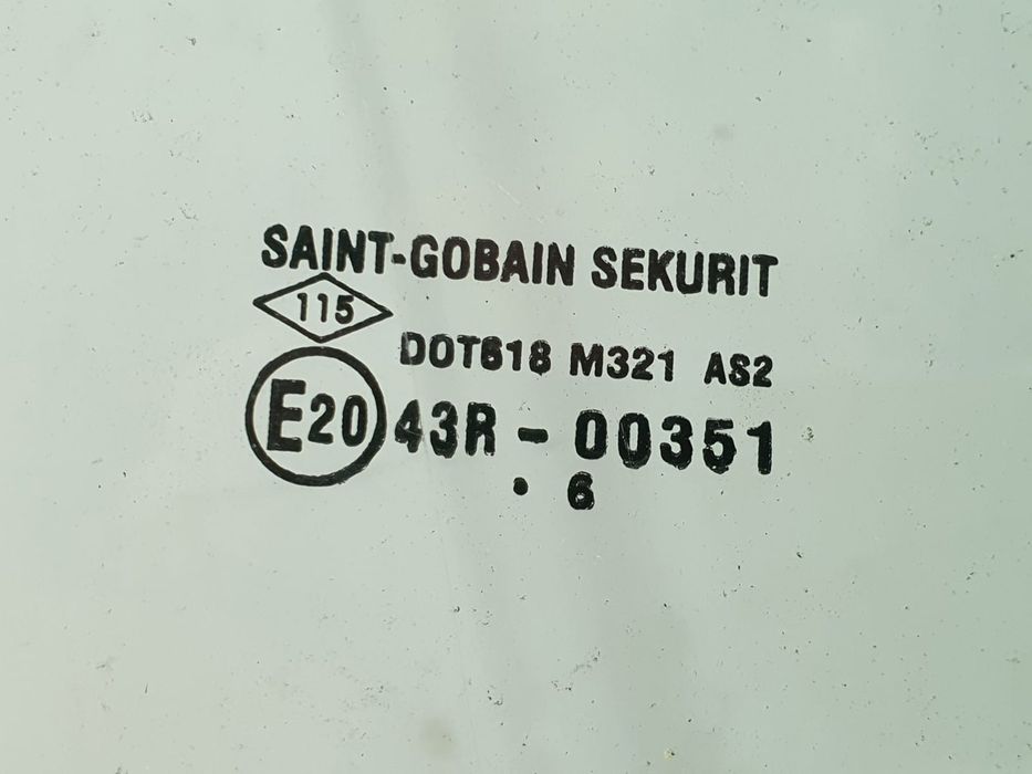 Geam dreapta fata Dacia Sandero 2 (2013 - 2016) 1.2 benzina D4F732