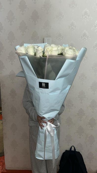 3 түрлі гүл сатылады