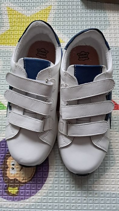 Adidasi de piele noi cu eticheta nr.33