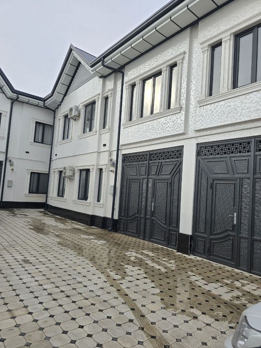 Xonabodda 2 etajli kottej sotiladi.