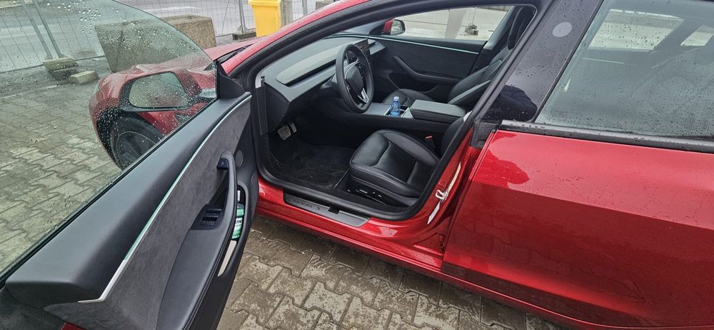 Tesla model 3 Long Range  4x4 AWD