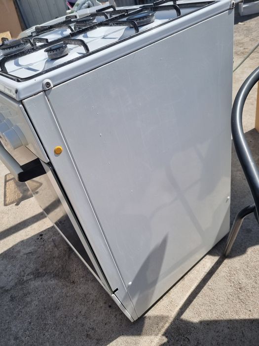 Газовая плита продам