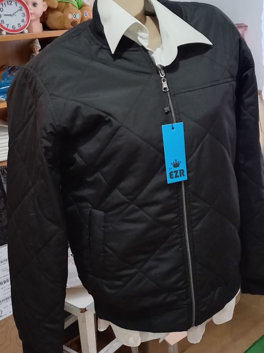 Geaca pentru bărbați, este nouă