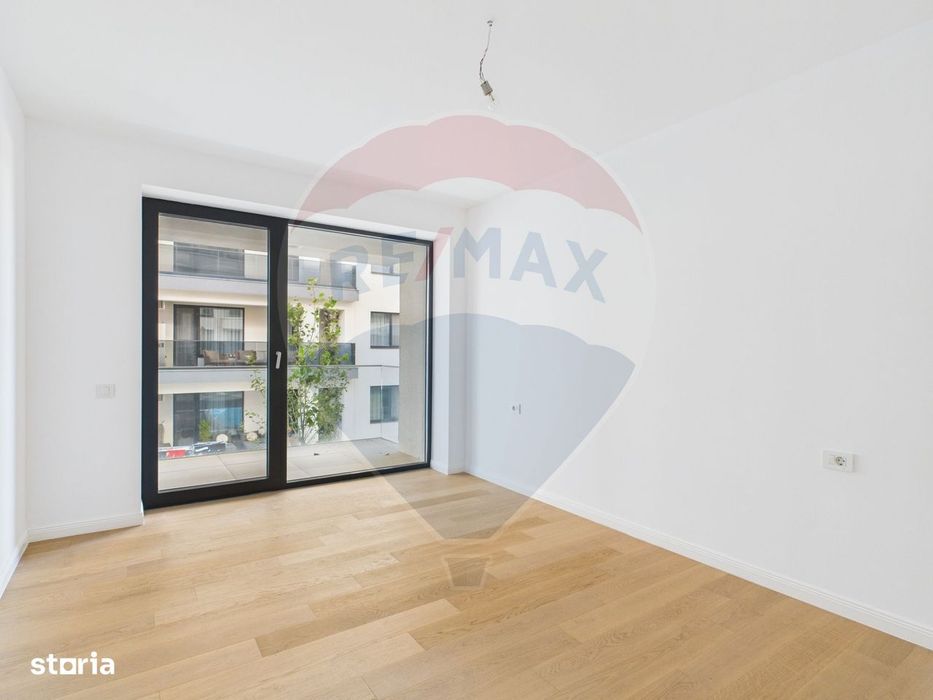 Apartament 3 camere de vanzare — fotografia 1