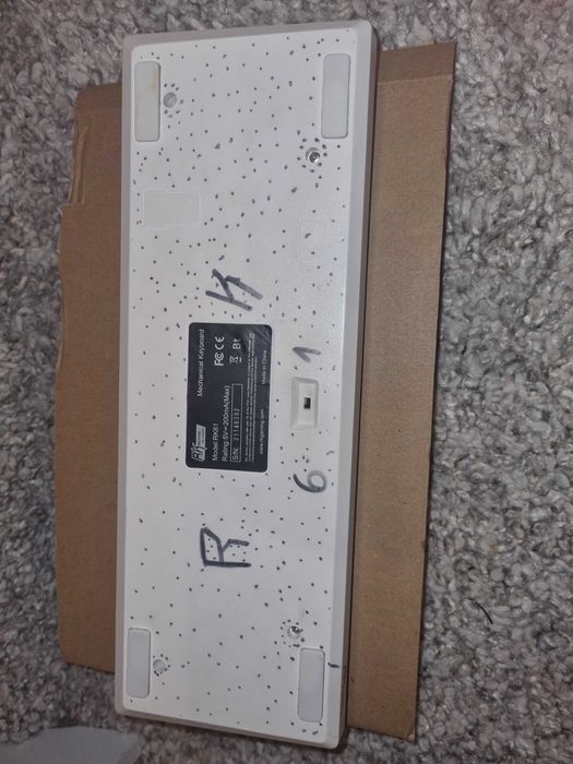 Tastatura RK61 brown switch la pachet cu mousepad Spacer nou!