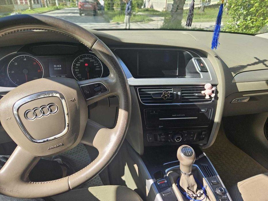 Audi A4  2012