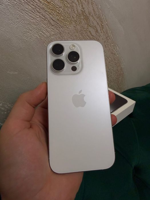 iPhone 16pro 93%baterie