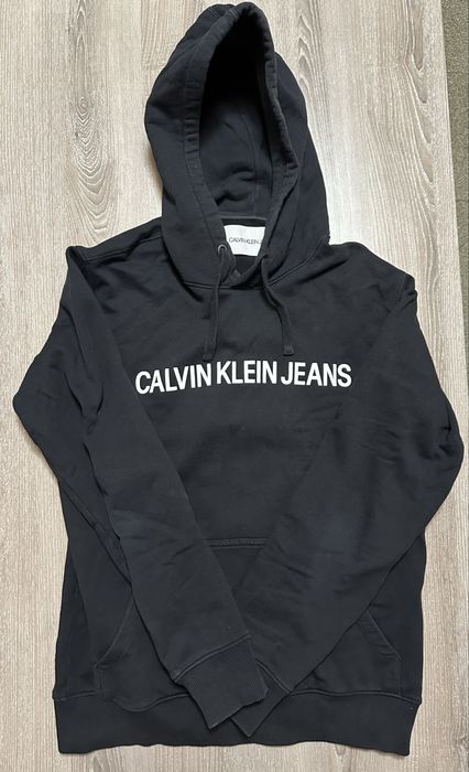 Суитчъри Calvin Klein ; Tommy Hilfiger