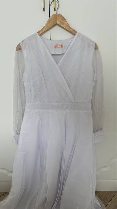 Белое платье