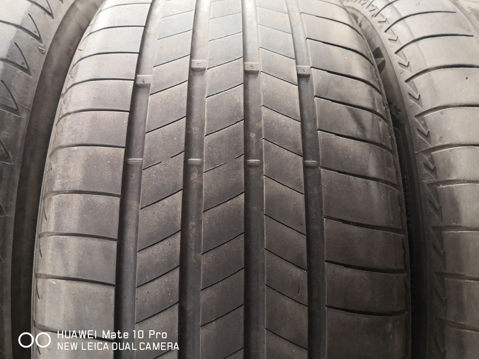235 55 19 цола Bridgestone dot 23 като нови