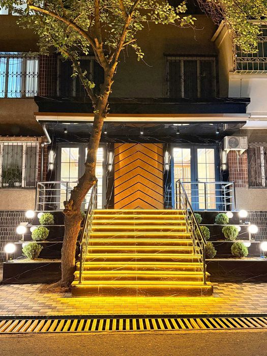 ПРОДАЁТСЯ НЕЖИЛОЕ Помещение московский пицца, улица Конституция