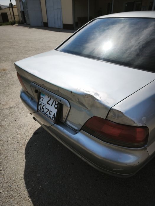 Mitsubishi Galant 8
