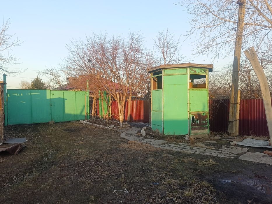 Срочно обменяем 2 дома на квартиру