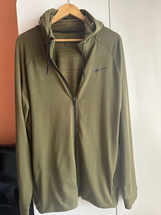 Горнище Nike Dry- fit  размер L