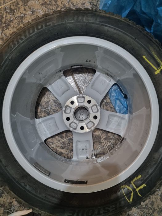 Set Roti Originale Audi 215/55/17-94V -Profil -Iarna