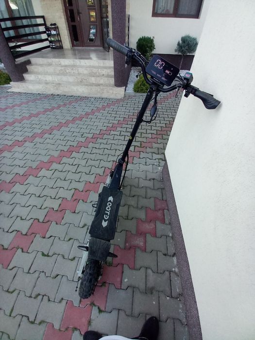 Vând trotineta electrica ootd t10
