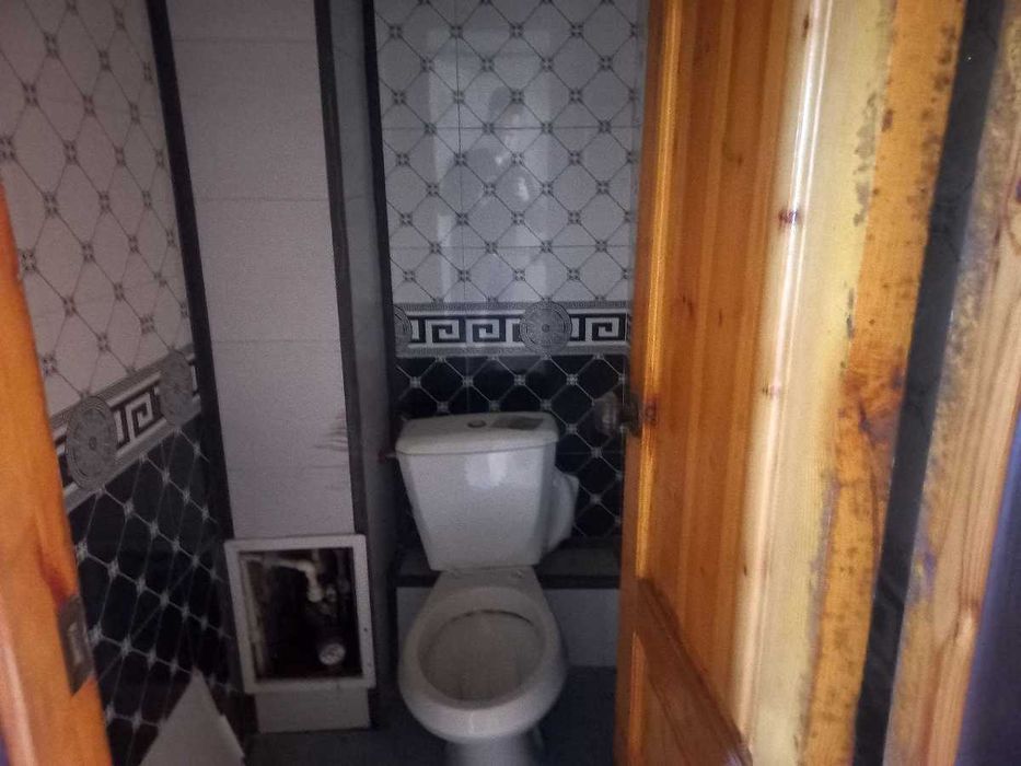 Kvartira sotiladi srochno