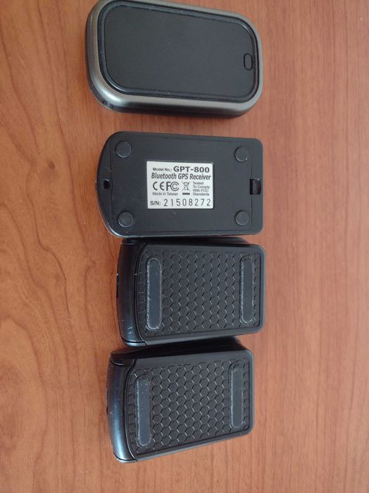 4 броя  Bluetooth GPS Track