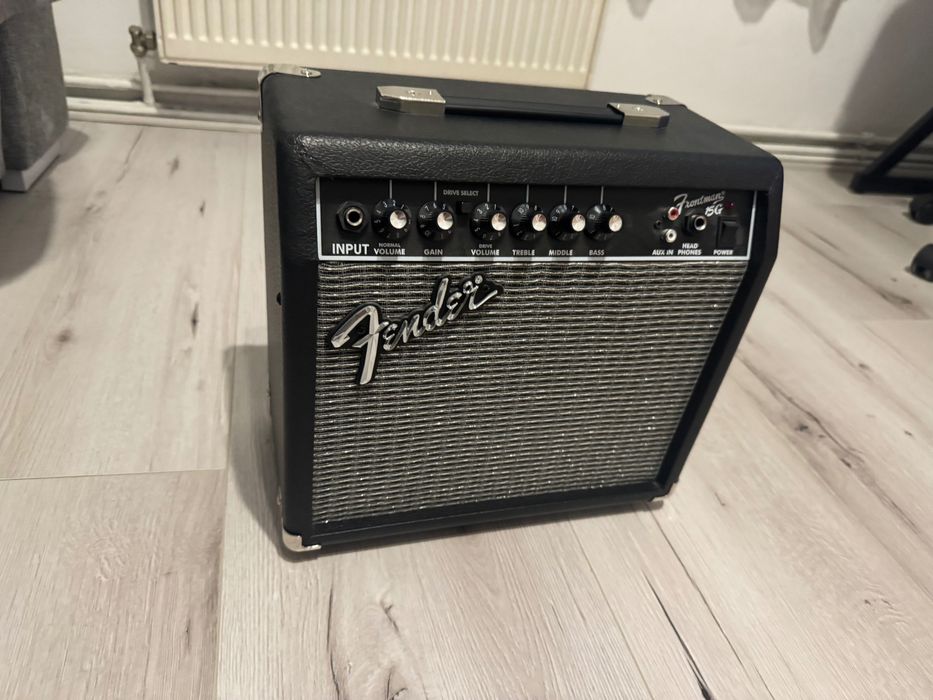 Fender Frontman 15G – Stare Foarte Bună / Aproape Nou