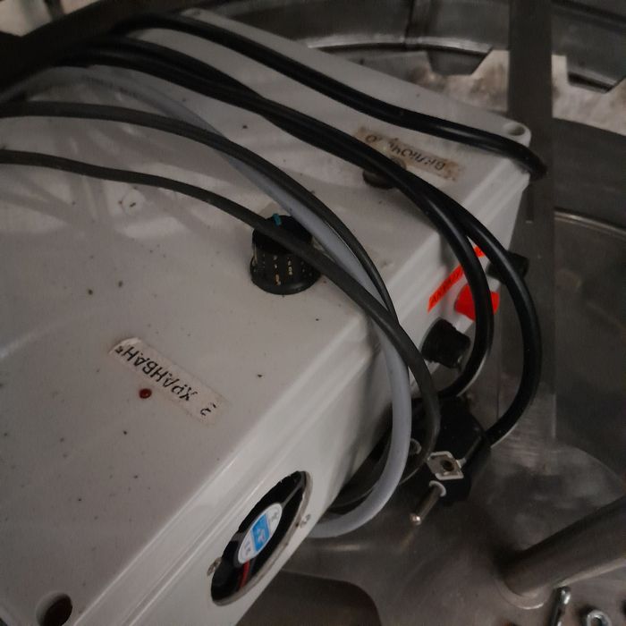 Центрофуга за мед