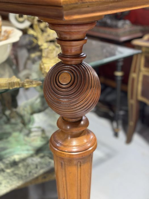 Stativ deosebit din lemn, reconditionat