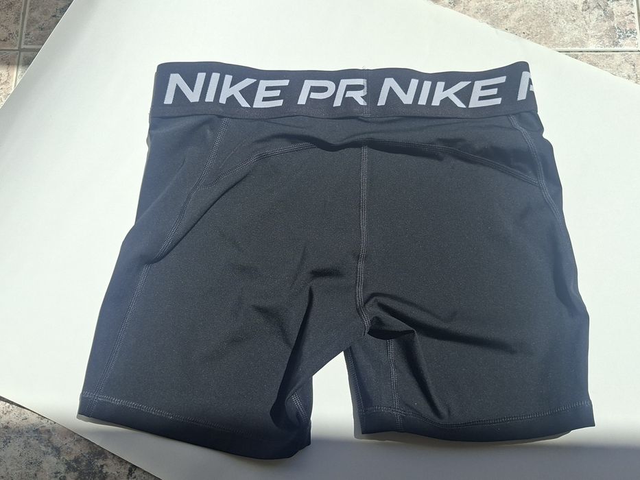 Nike Pro шорти женски